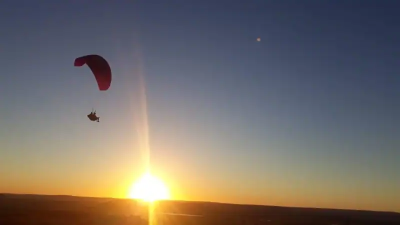 Vuelo en parapente - Imagen 2